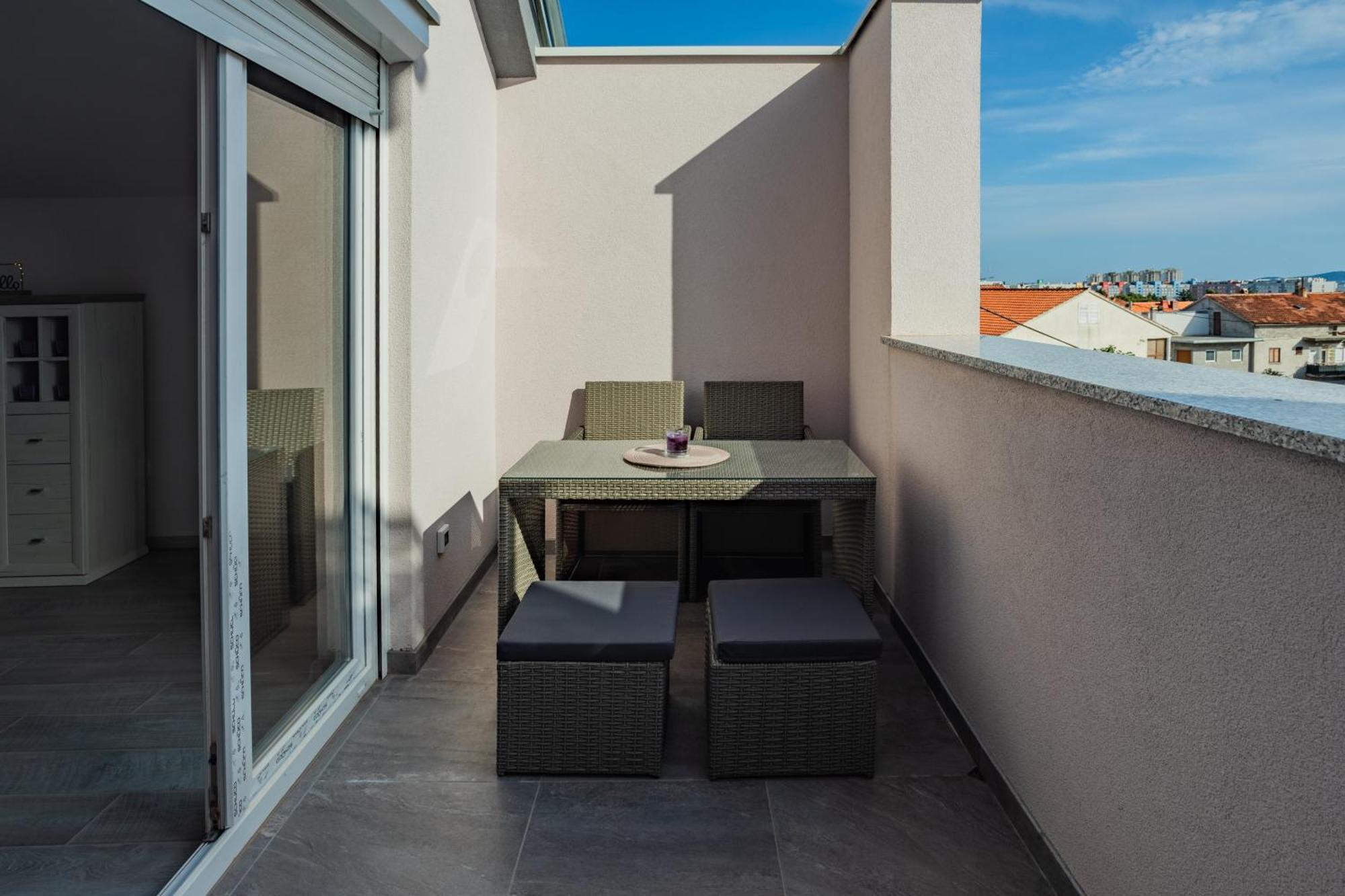 Seaview Apartments Roberta Zadar Bagian luar foto